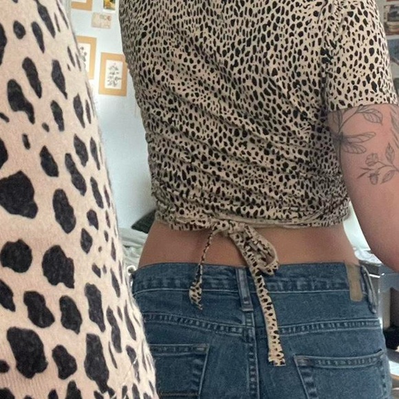 Brandy Melville cheetah print top - Picture 3 of 4